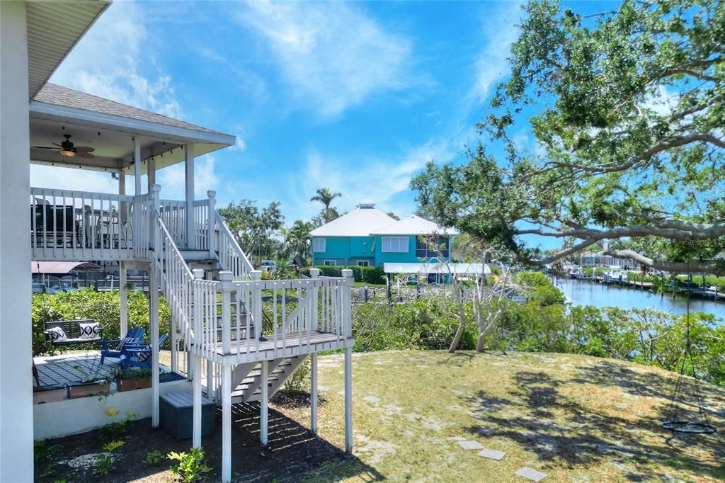 For Sale: $799,000 (3 beds, 2 baths, 2388 Square Feet)