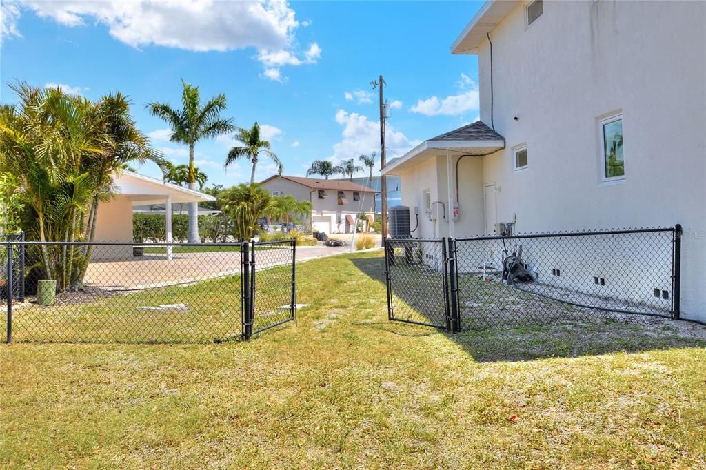 For Sale: $799,000 (3 beds, 2 baths, 2388 Square Feet)