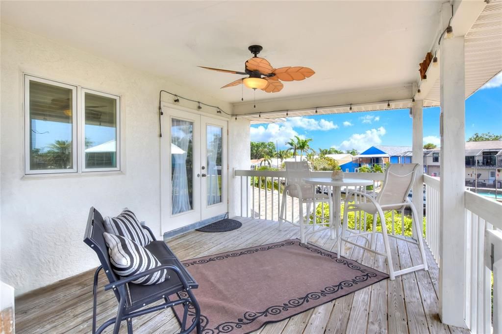 For Sale: $799,000 (3 beds, 2 baths, 2388 Square Feet)