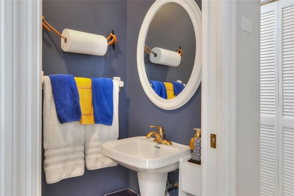 For Sale: $799,000 (3 beds, 2 baths, 2388 Square Feet)