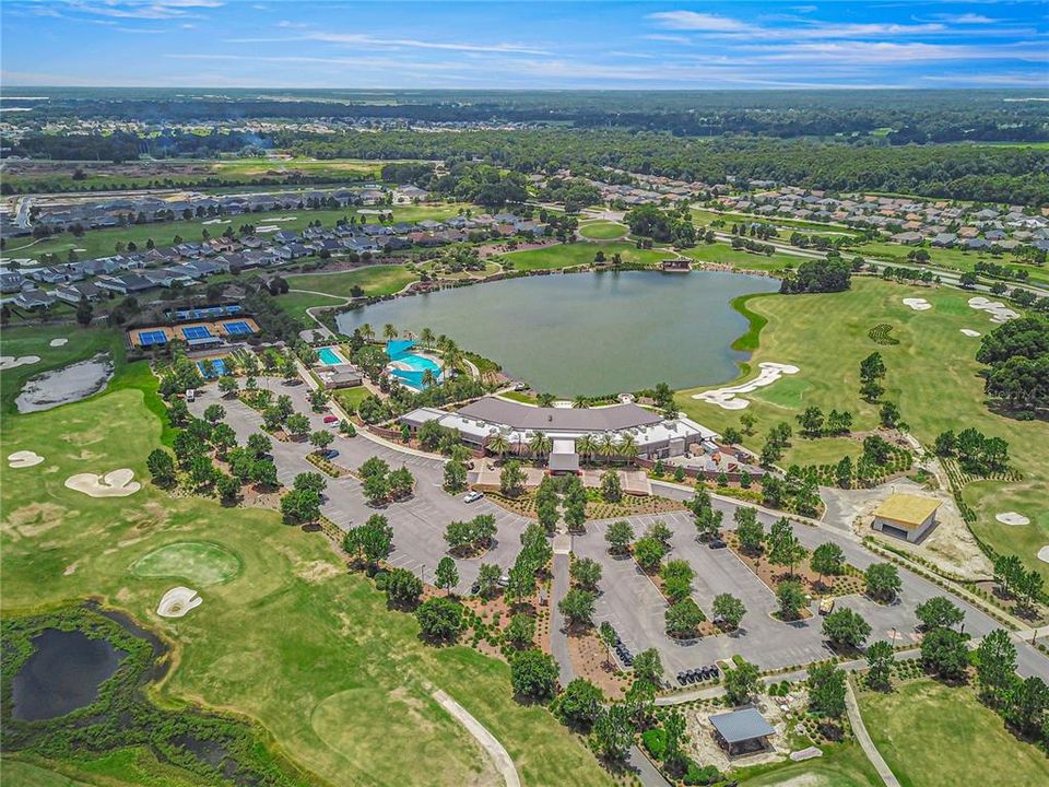 Activo con contrato: $240,000 (2 camas, 2 baños, 1454 Pies cuadrados)