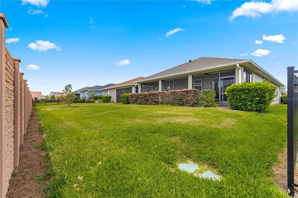 Activo con contrato: $240,000 (2 camas, 2 baños, 1454 Pies cuadrados)