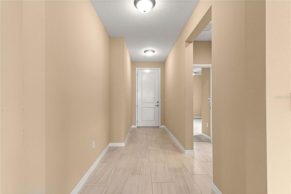 Activo con contrato: $240,000 (2 camas, 2 baños, 1454 Pies cuadrados)