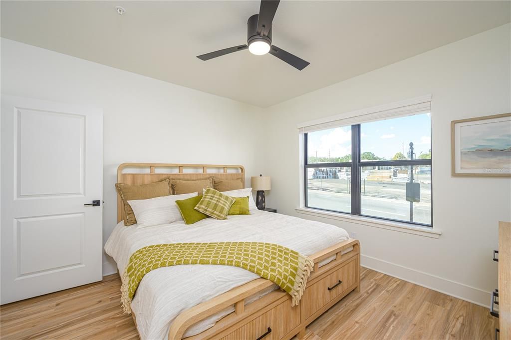 For Sale: $449,000 (2 beds, 2 baths, 1202 Square Feet)