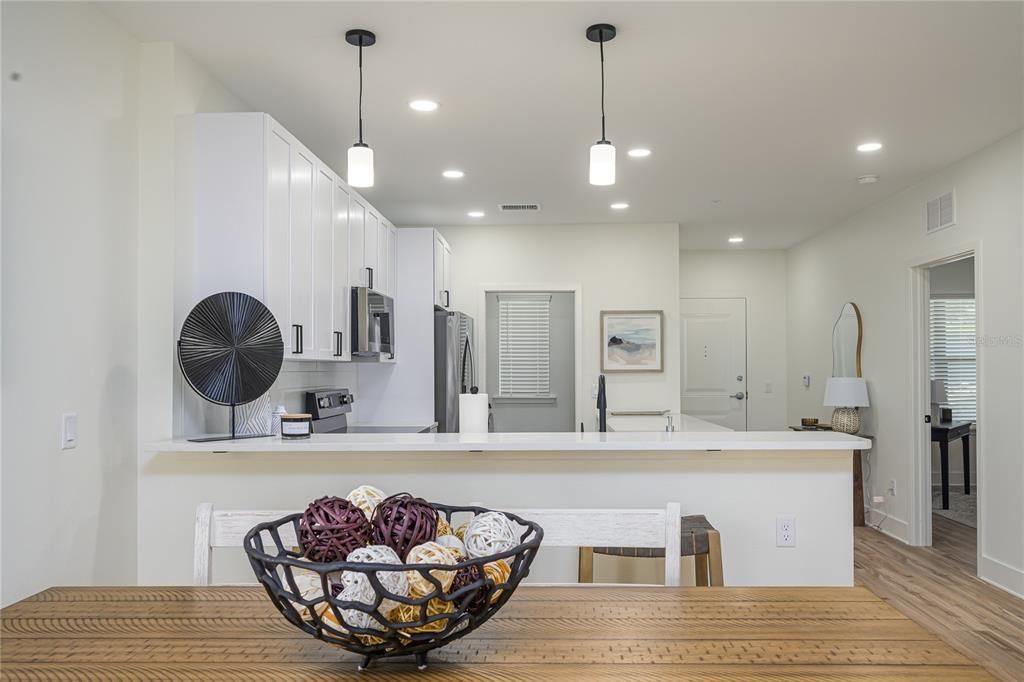 For Sale: $449,000 (2 beds, 2 baths, 1202 Square Feet)