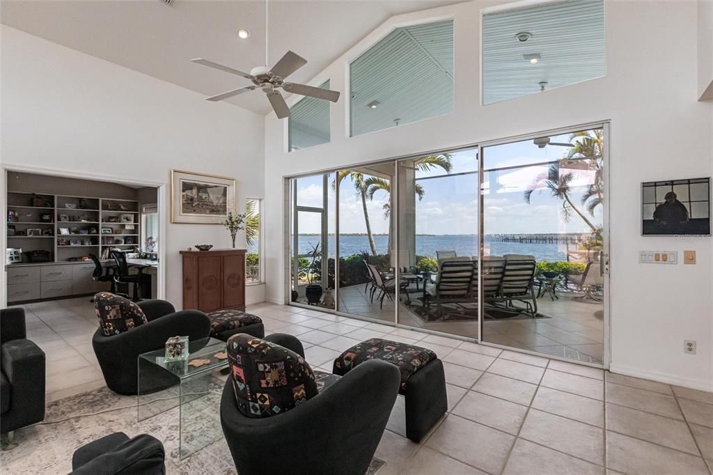 For Sale: $1,300,000 (3 beds, 2 baths, 2800 Square Feet)