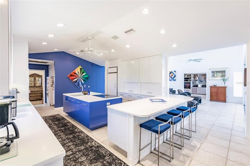 For Sale: $1,300,000 (3 beds, 2 baths, 2800 Square Feet)