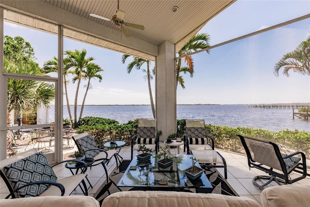 For Sale: $1,300,000 (3 beds, 2 baths, 2800 Square Feet)