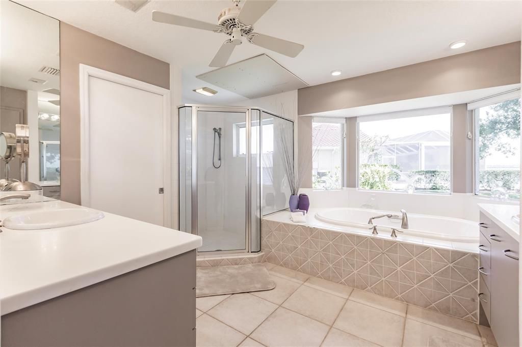 For Sale: $1,300,000 (3 beds, 2 baths, 2800 Square Feet)