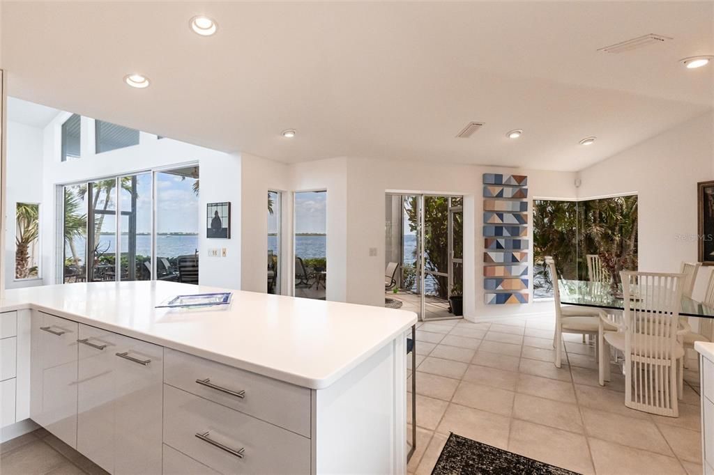 For Sale: $1,300,000 (3 beds, 2 baths, 2800 Square Feet)