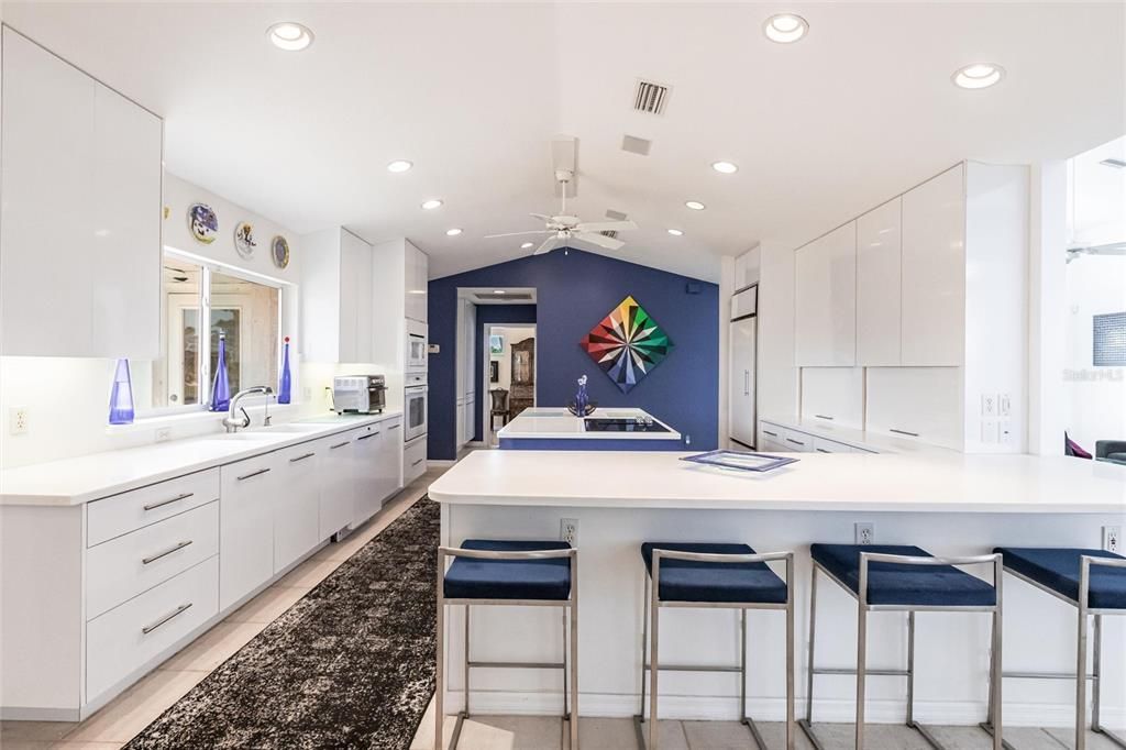 For Sale: $1,300,000 (3 beds, 2 baths, 2800 Square Feet)