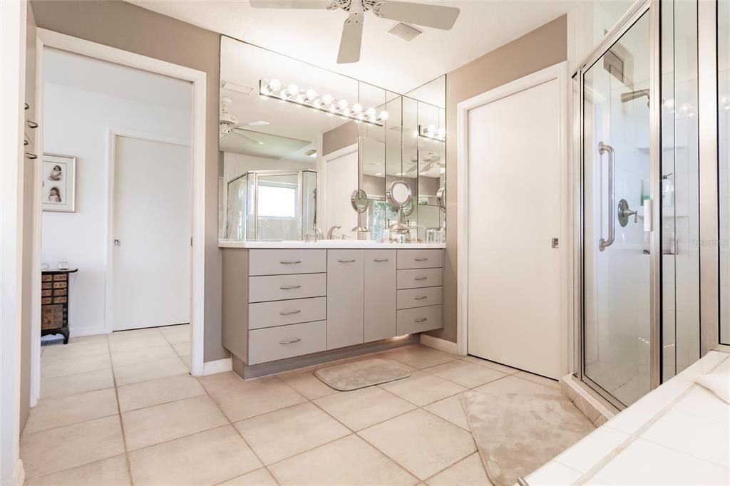 For Sale: $1,300,000 (3 beds, 2 baths, 2800 Square Feet)