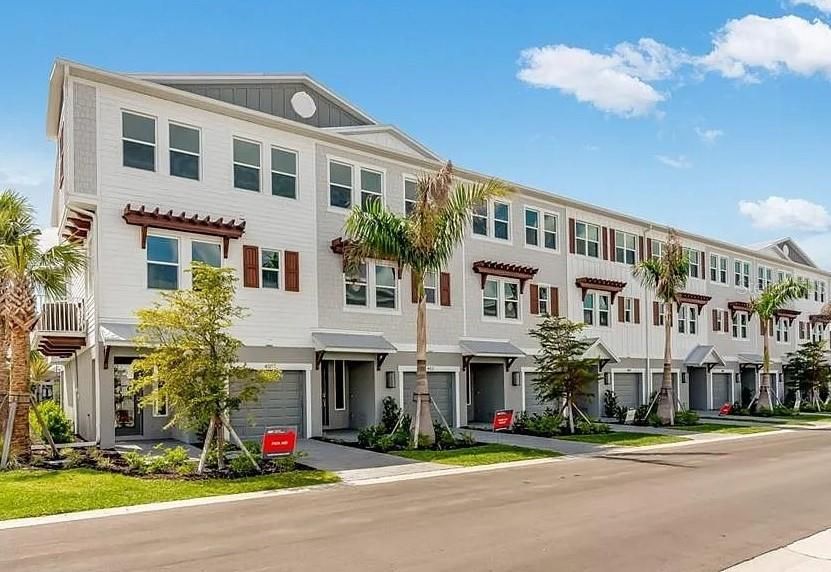 Recently Sold: $420,000 (4 beds, 3 baths, 1867 Square Feet)