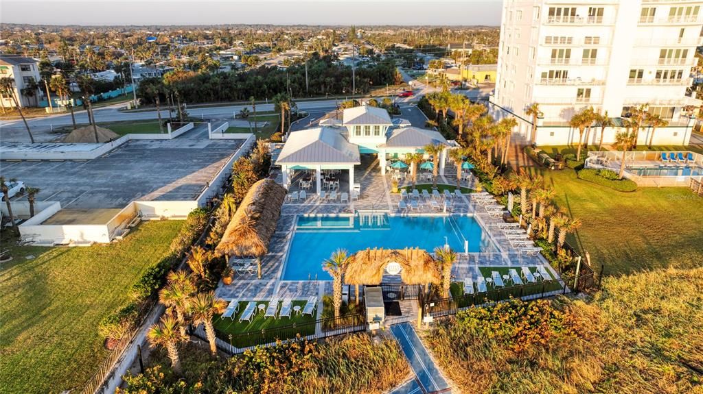 Activo con contrato: $369,000 (2 camas, 2 baños, 1321 Pies cuadrados)