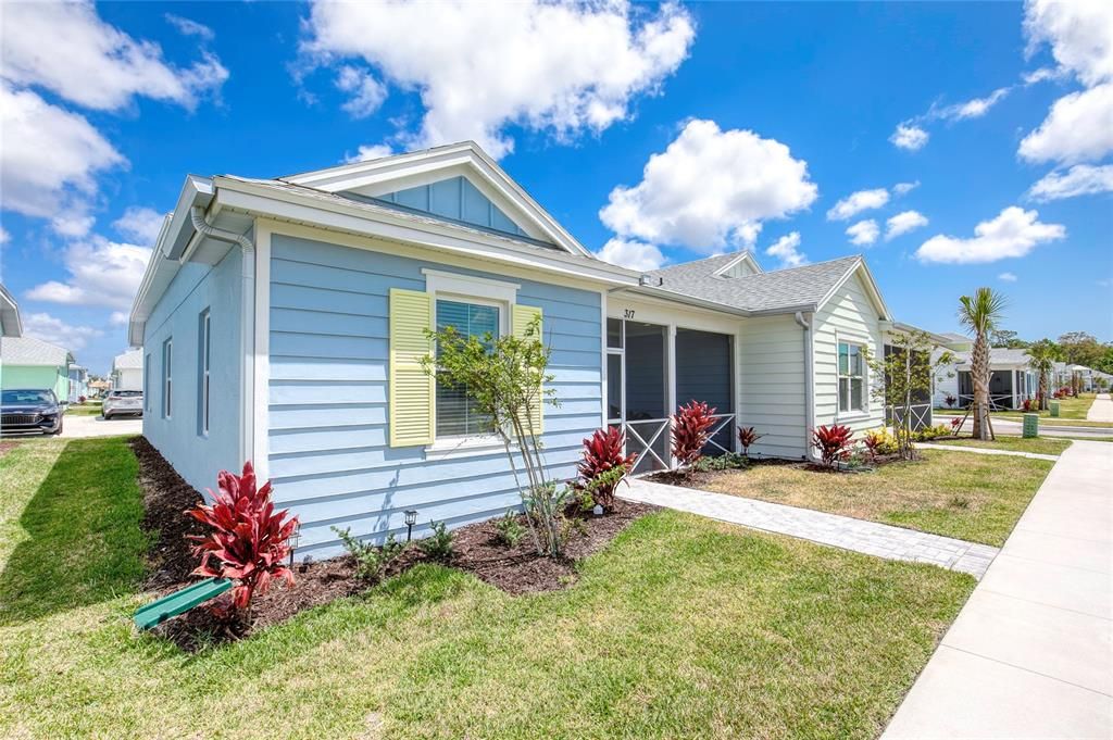 Activo con contrato: $369,000 (2 camas, 2 baños, 1321 Pies cuadrados)