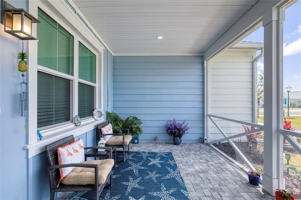 Activo con contrato: $369,000 (2 camas, 2 baños, 1321 Pies cuadrados)