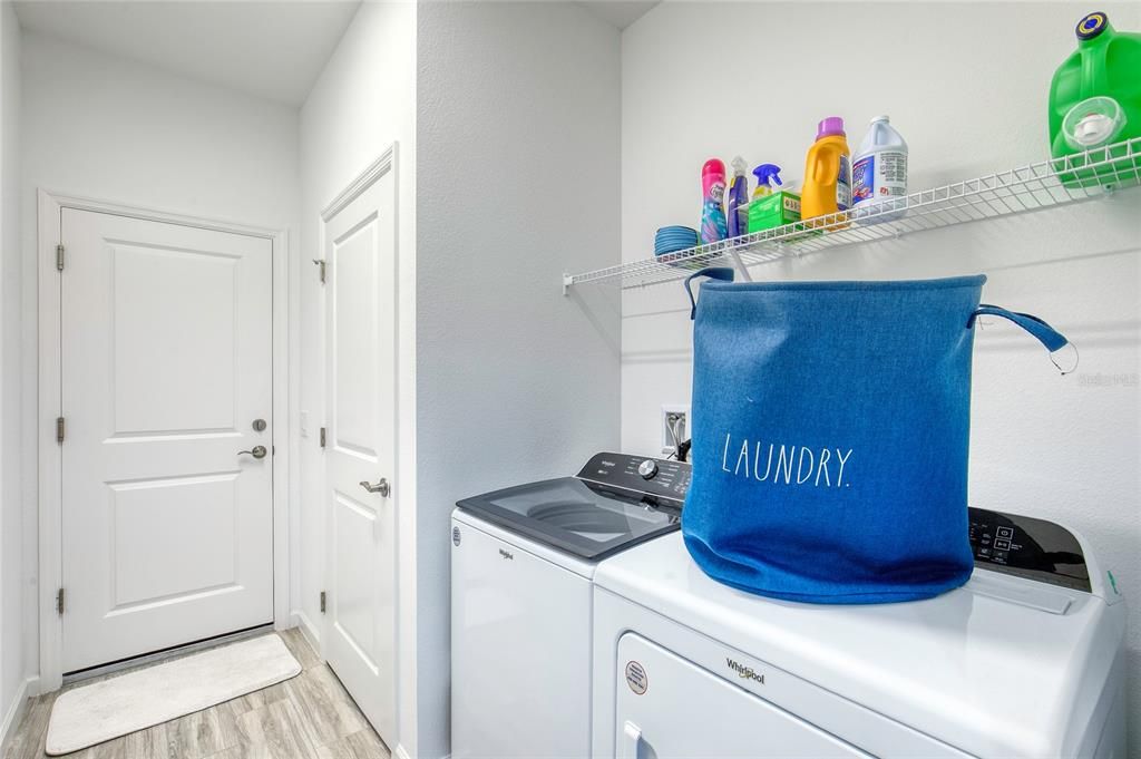 Activo con contrato: $369,000 (2 camas, 2 baños, 1321 Pies cuadrados)