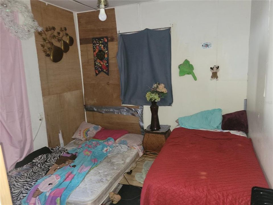 Под контрактом: $75,000 (2 спален, 1 ванн, 600 Квадратных фут)