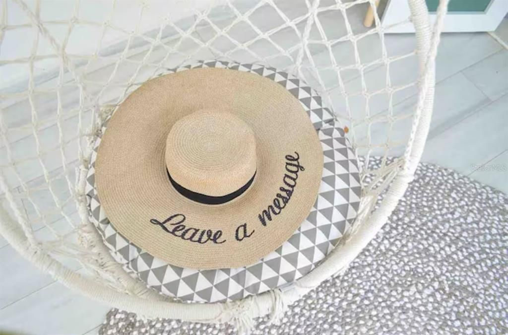 Под контрактом: $795,000 (4 спален, 0 ванн, 1533 Квадратных фут)