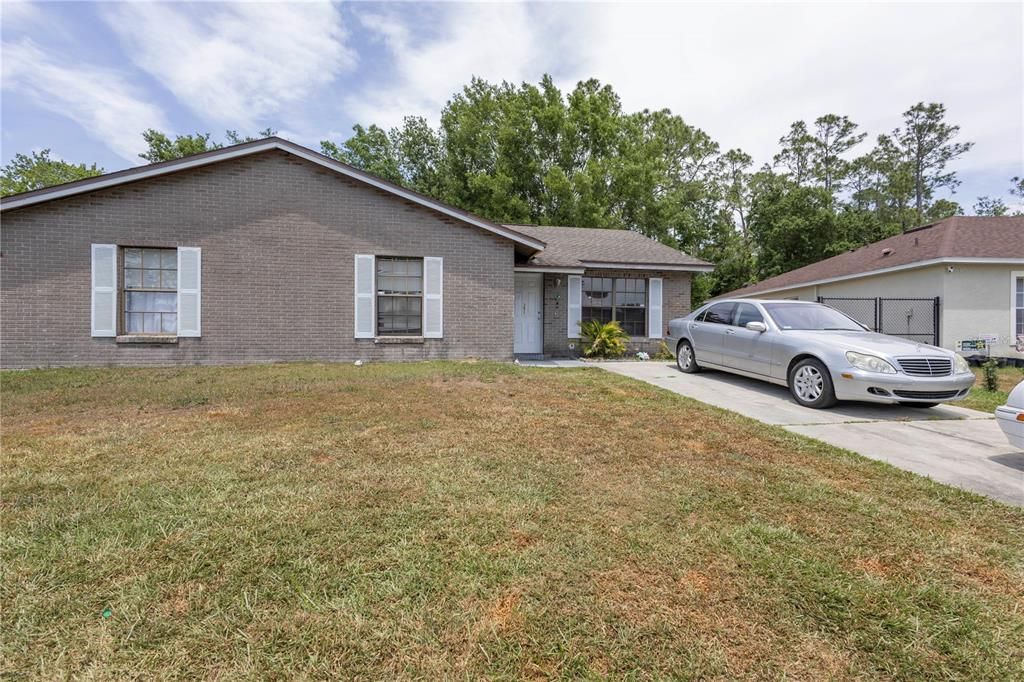 待售: $324,000 (4 贝兹, 0 浴室, 1958 平方英尺)