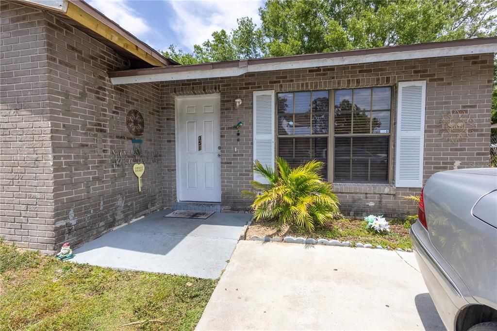 待售: $324,000 (4 贝兹, 0 浴室, 1958 平方英尺)