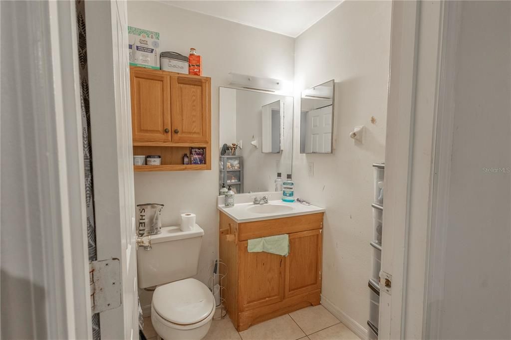 待售: $324,000 (4 贝兹, 0 浴室, 1958 平方英尺)