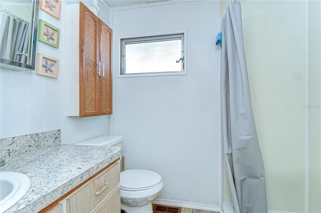 待售: $52,000 (1 贝兹, 1 浴室, 576 平方英尺)