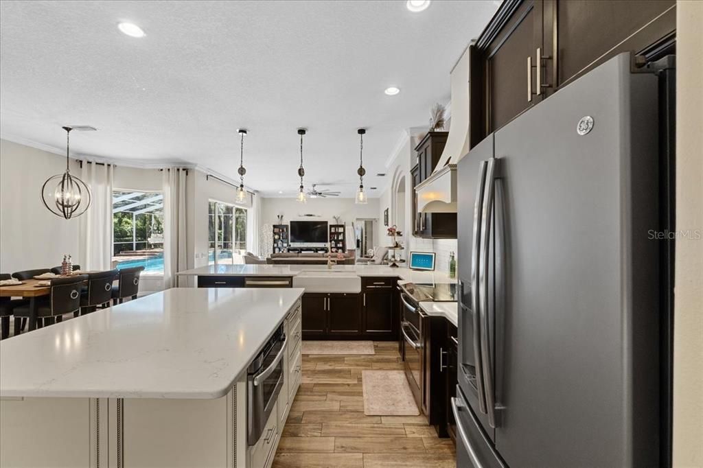 На продажу: $1,199,000 (5 спален, 4 ванн, 4853 Квадратных фут)