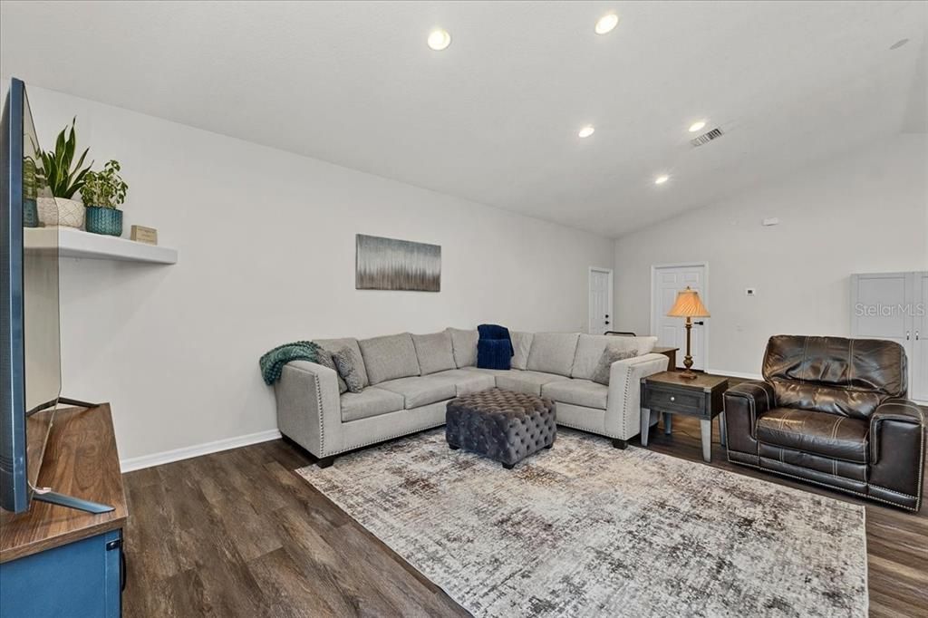 На продажу: $1,199,000 (5 спален, 4 ванн, 4853 Квадратных фут)