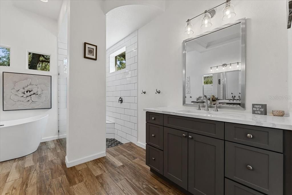 На продажу: $1,199,000 (5 спален, 4 ванн, 4853 Квадратных фут)