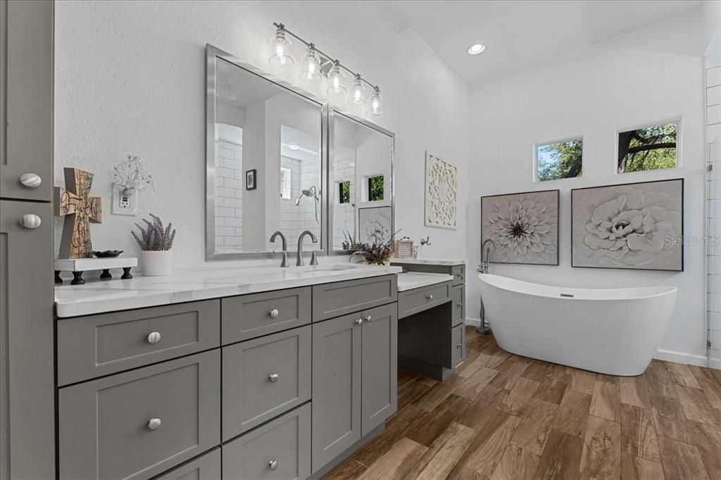 На продажу: $1,199,000 (5 спален, 4 ванн, 4853 Квадратных фут)