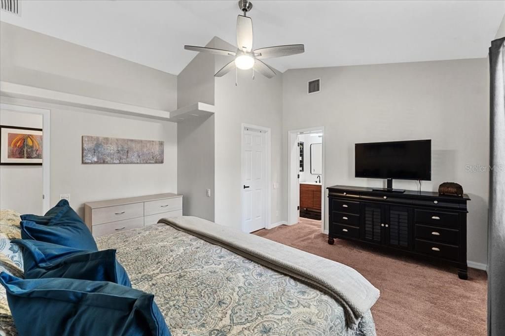 На продажу: $1,199,000 (5 спален, 4 ванн, 4853 Квадратных фут)