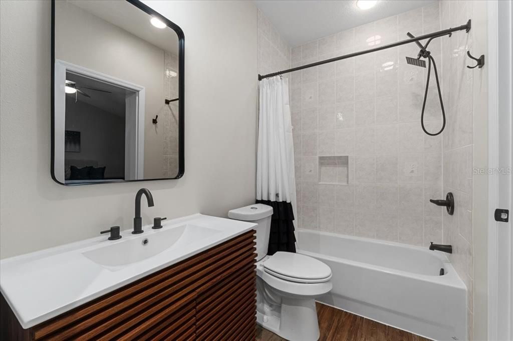 На продажу: $1,199,000 (5 спален, 4 ванн, 4853 Квадратных фут)