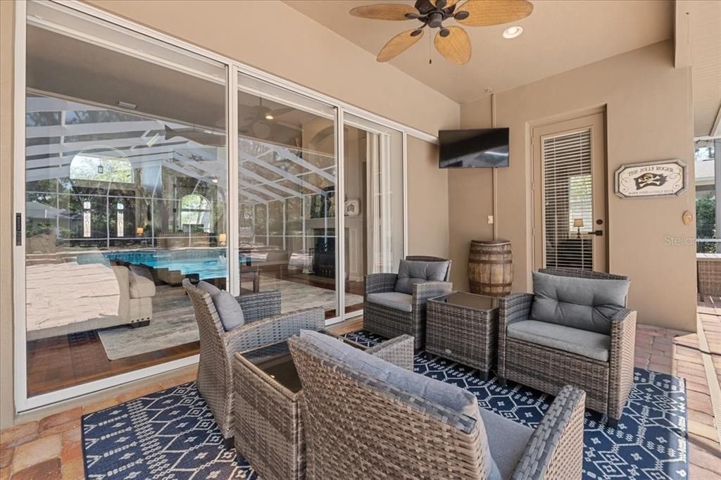 На продажу: $1,199,000 (5 спален, 4 ванн, 4853 Квадратных фут)