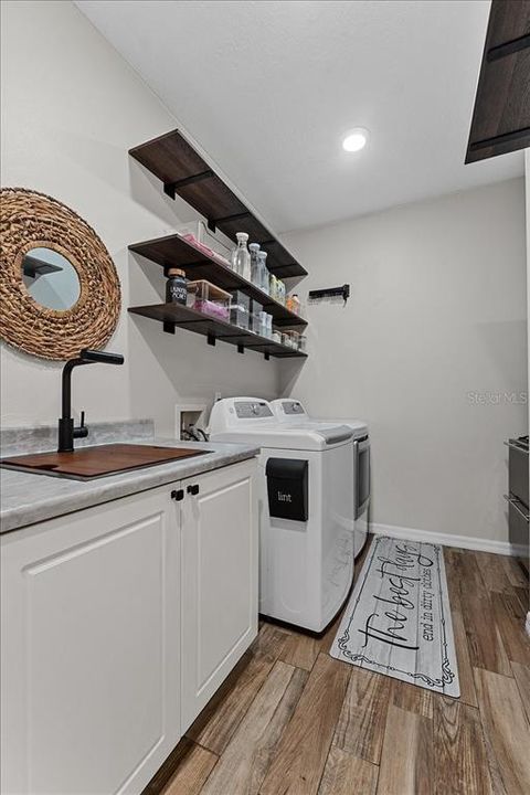 На продажу: $1,199,000 (5 спален, 4 ванн, 4853 Квадратных фут)