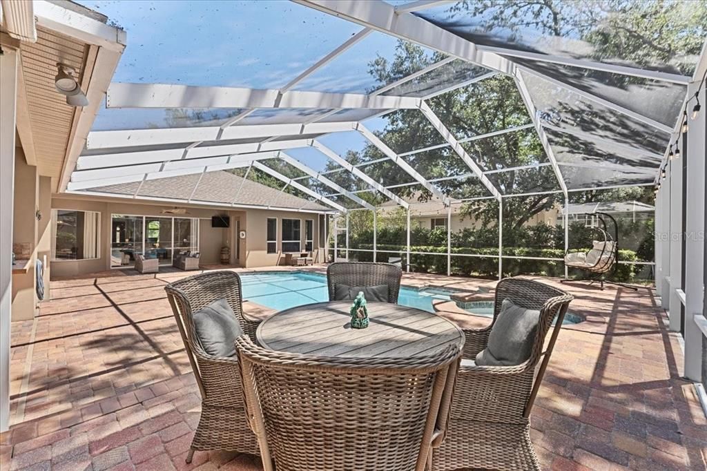 На продажу: $1,199,000 (5 спален, 4 ванн, 4853 Квадратных фут)