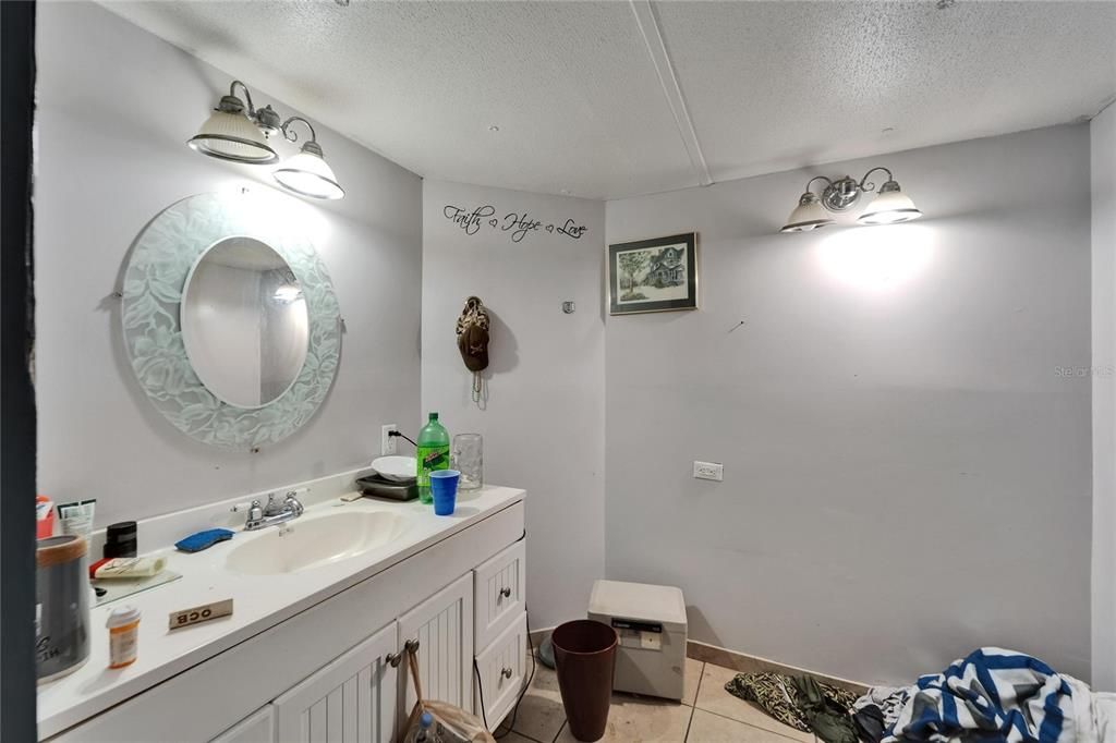 En Venta: $175,000 (3 camas, 2 baños, 1220 Pies cuadrados)