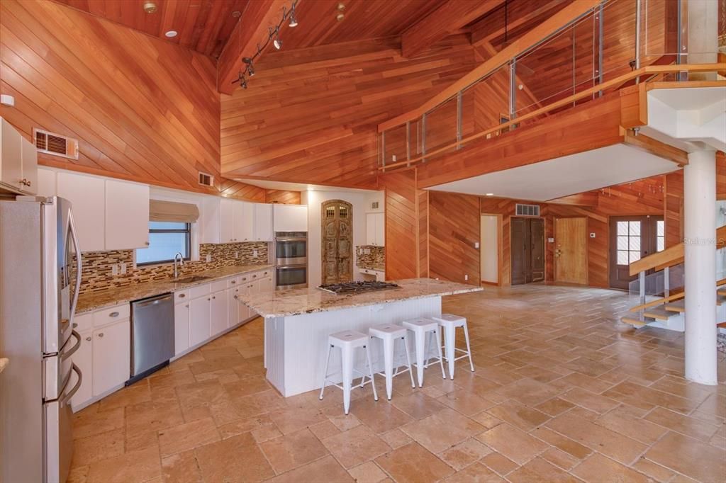 For Sale: $2,500,000 (4 beds, 4 baths, 4961 Square Feet)