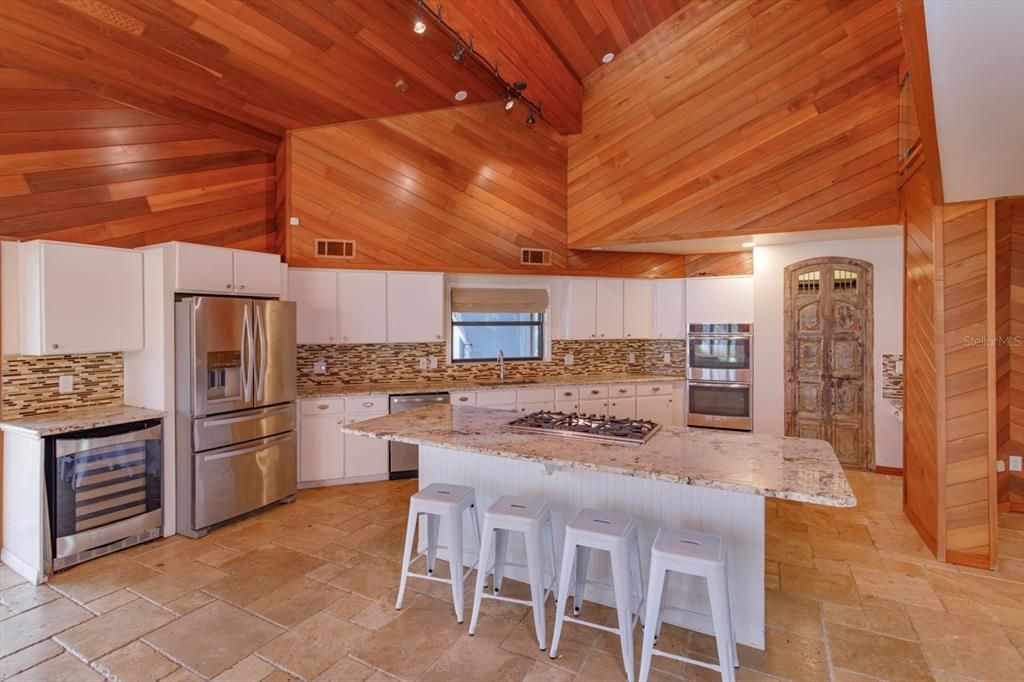 For Sale: $2,500,000 (4 beds, 4 baths, 4961 Square Feet)