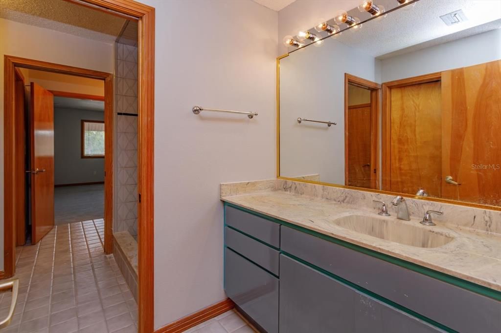 For Sale: $2,500,000 (4 beds, 4 baths, 4961 Square Feet)