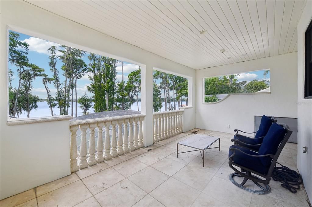 For Sale: $5,695,000 (5 beds, 5 baths, 6730 Square Feet)