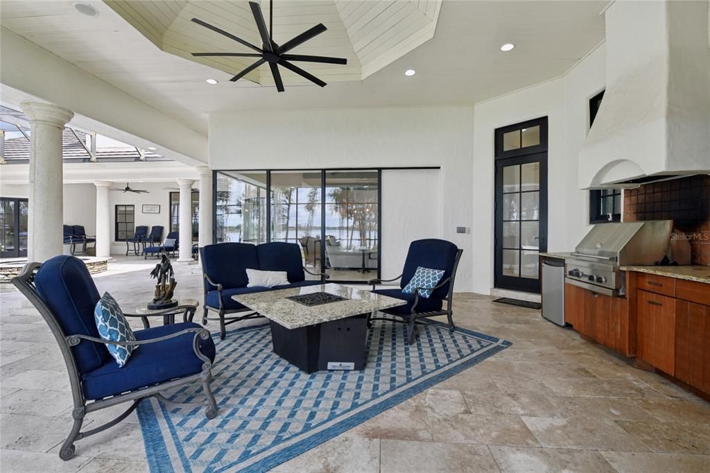 For Sale: $5,695,000 (5 beds, 5 baths, 6730 Square Feet)