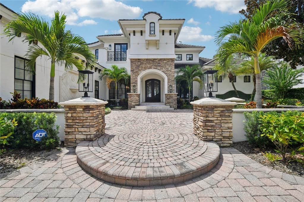 For Sale: $5,695,000 (5 beds, 5 baths, 6730 Square Feet)