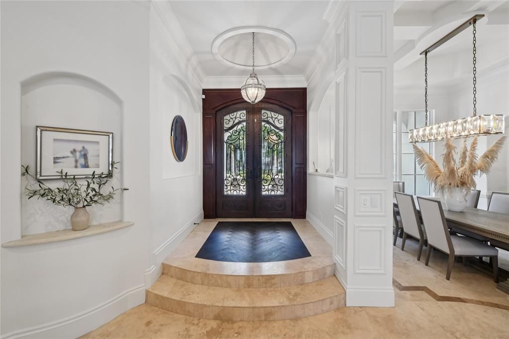 For Sale: $5,695,000 (5 beds, 5 baths, 6730 Square Feet)
