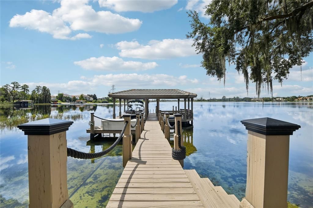 For Sale: $5,695,000 (5 beds, 5 baths, 6730 Square Feet)