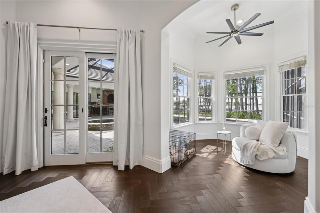 For Sale: $5,695,000 (5 beds, 5 baths, 6730 Square Feet)