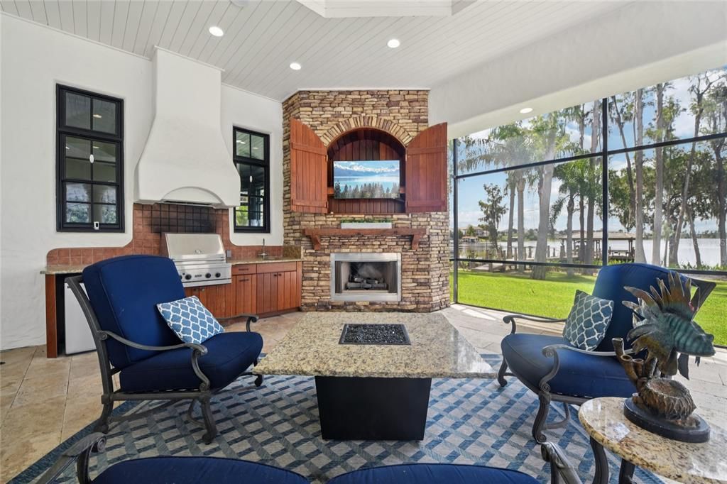 For Sale: $5,695,000 (5 beds, 5 baths, 6730 Square Feet)