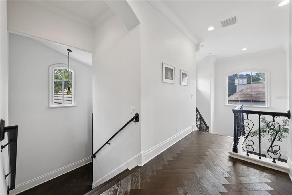 For Sale: $5,695,000 (5 beds, 5 baths, 6730 Square Feet)