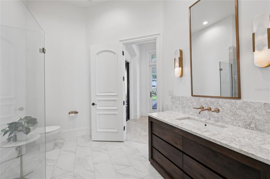 For Sale: $5,695,000 (5 beds, 5 baths, 6730 Square Feet)