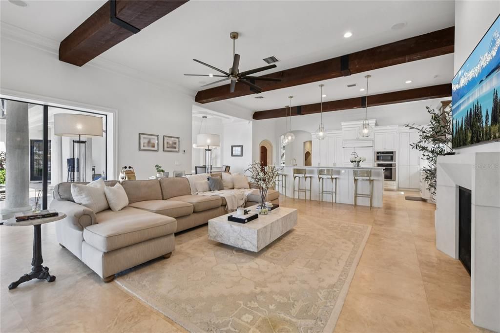 For Sale: $5,695,000 (5 beds, 5 baths, 6730 Square Feet)